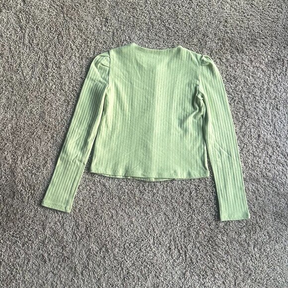Light Green Fitted Knit Top – Ribbed Button Front – S - Picture 4 of 4